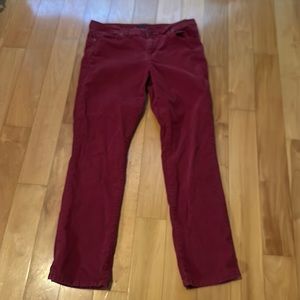 Tommy Hilfiger Cranberry Red Cords. Women’s size 10. Super comfy, very stylish.